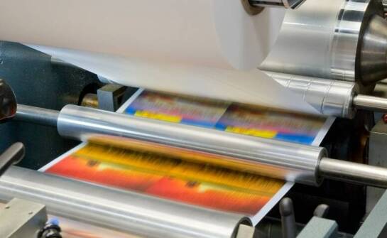 Rola bigowania i falcowania w produkcji profesjonalnych ulotek