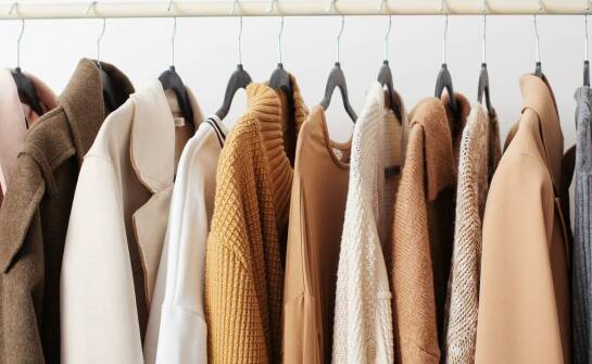 Sukienki z kaszmiru: luksus i wygoda w jednym