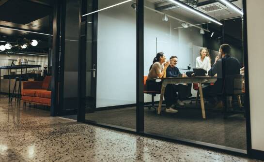 Jakie są kluczowe elementy procesu weryfikacji polisy OC przez multiagencję?