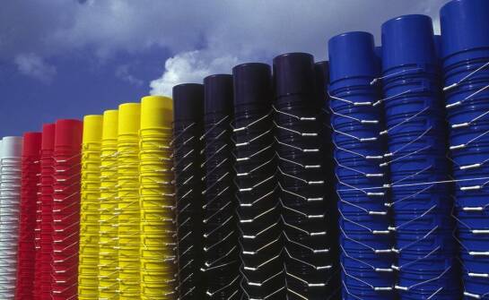 Tuby plastikowe w branży technicznej – funkcjonalność i ochrona produktów