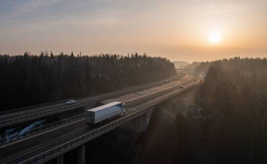 Analiza kosztów transportu samochodów ze Szwecji – na co zwrócić uwagę?