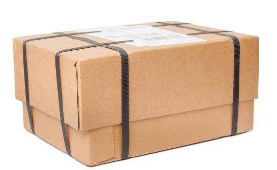 Zastosowanie taśm spinających poliestrowych miękkich w ochronie delikatnych towarów