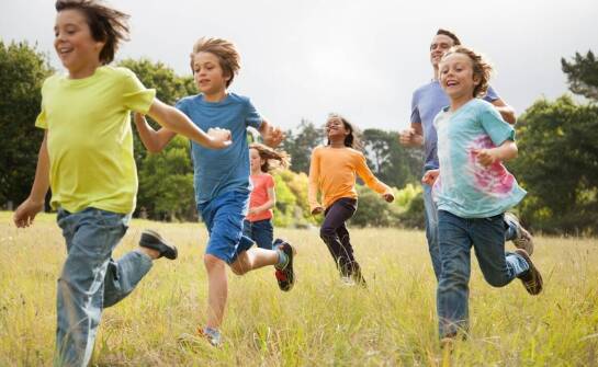 Letnie obozy hulajnogowe – idealne połączenie nauki i zabawy dla dzieci i młodzieży