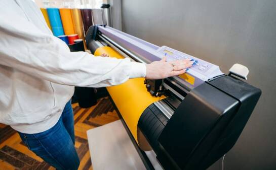 Jak instalacja plotera summa przebiega krok po kroku?