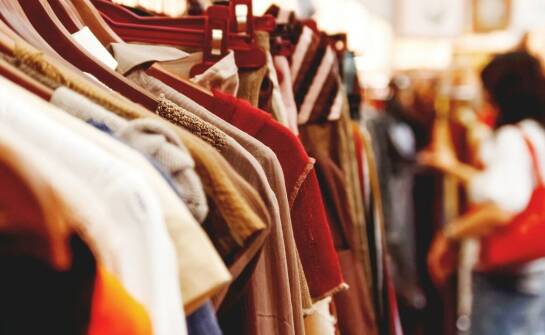 Zasady zwrotu sukienek – co warto wiedzieć przed zakupem online?