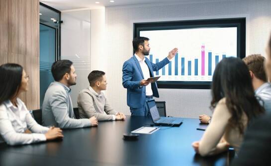 Jakie wsparcie oferuje sieć dla nowych partnerów biznesowych?