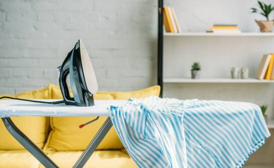 Innowacyjne formuły środków czystości a łatwość prasowania tkanin