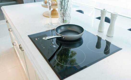 Płyty kuchenne elektryczne a bezpieczeństwo użytkowania – kluczowe kwestie