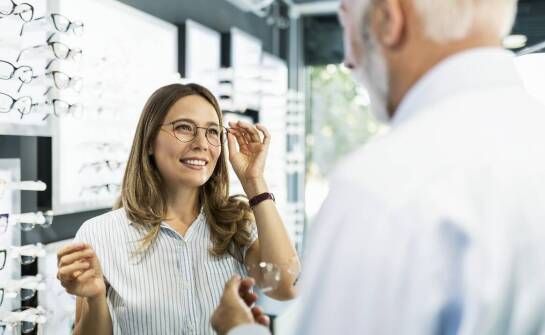 Jak okulary ochronne klasy optycznej 1 mogą wpłynąć na efektywność pracy zespołu?