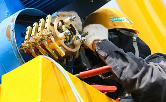 Korzyści z regularnego serwisowania sprężarek w kontekście ich żywotności