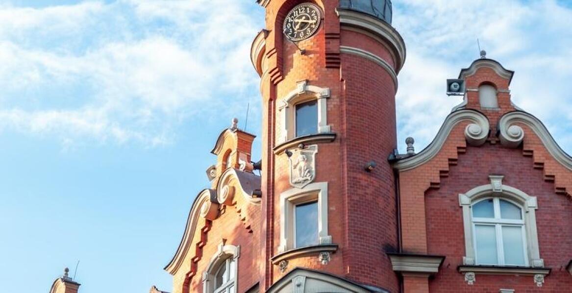 Usługi przewodnickie w Gnieźnie: jak dostosować ofertę do rodzin z dziećmi?