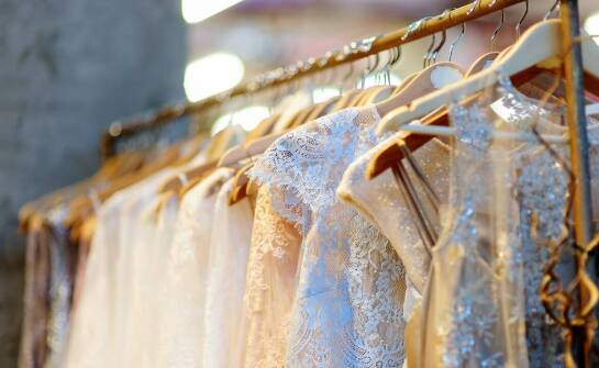 Suknie ślubne z elementami 3D - odważny wybór dla kreatywnych dusz