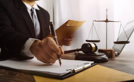 Proces windykacji sądowej krok po kroku – jak wspiera kancelaria prawna?