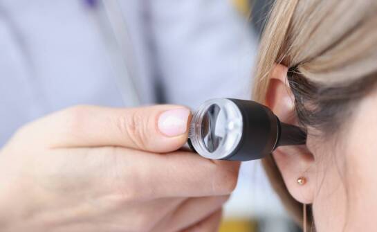 Jakie badania diagnostyczne oferuje otoneurolog w przypadku nagłej utraty słuchu?