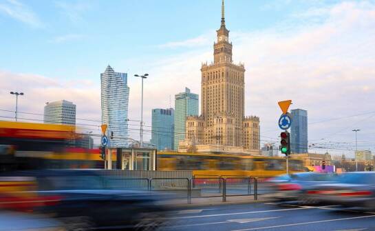 Przyszłość motoryzacji: prognozy dotyczące liczby zarejestrowanych samochodów osobowych w Polsce