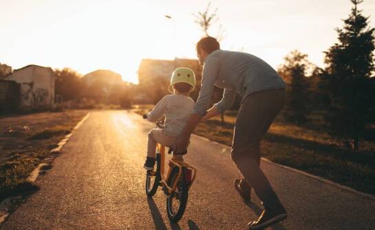 Bezpieczeństwo na hulajnodze: kluczowe wskazówki dla rodziców 9-latków