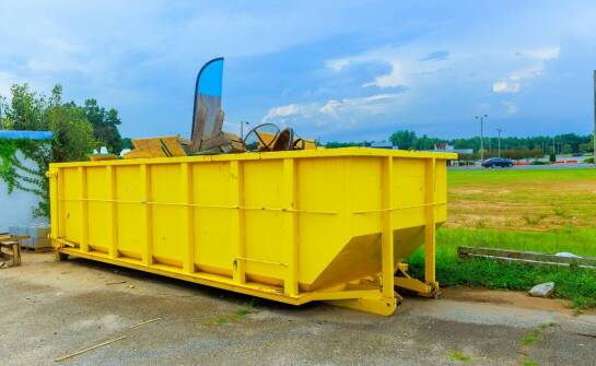 Jak nowoczesne pojemniki na beton zwiększają bezpieczeństwo transportu materiałów budowlanych?