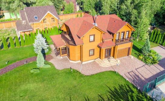 Cena a jakość: jak wybrać najlepszą ofertę na rynku domków drewnianych?