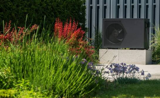 Efektywność energetyczna pompy ciepła 7kW w różnych warunkach klimatycznych