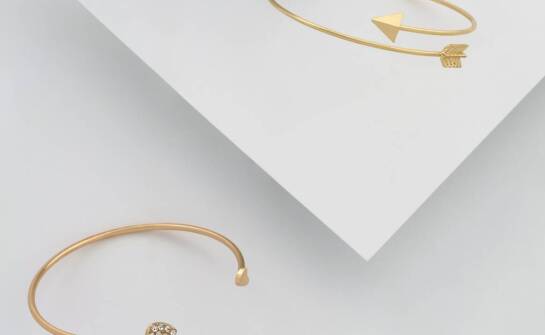 Jakie wzory pierścionków na kostki są najpopularniejsze w tym sezonie?