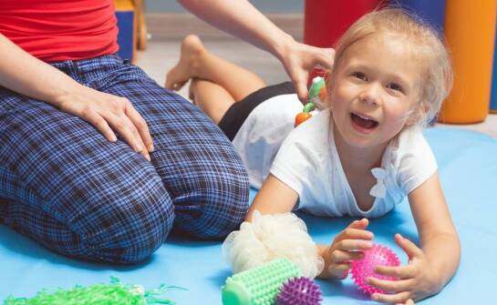 Rola muzykoterapeuty w terapii dzieci z problemami adaptacyjnymi