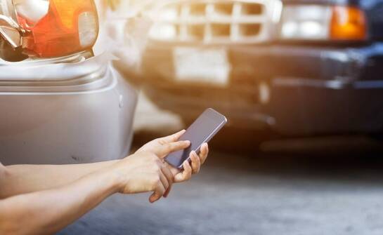 Sprawdzanie OC sprawcy a bezpieczeństwo finansowe po wypadku