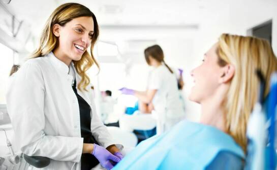 Jakie korzyści niesie za sobą wybór implantów zębowych w Krakowie?