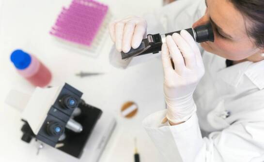 Jakie objawy mogą wskazywać na konieczność wykonania badania nasienia?