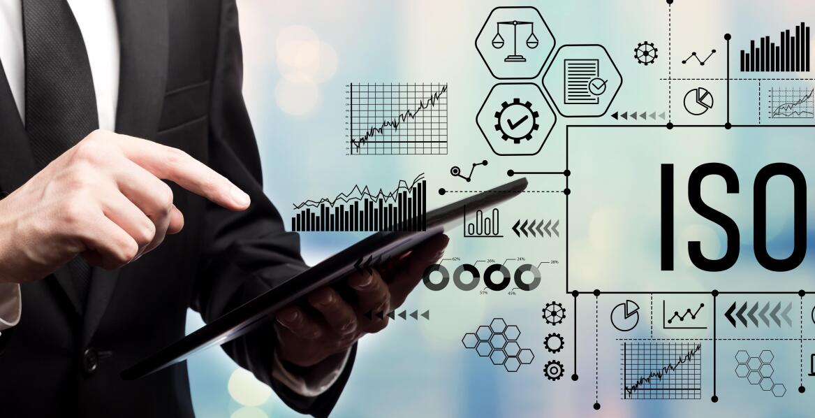 Wdrażanie ISO 14001: Jak wpływa na strategię ekologicznego rozwoju firmy?