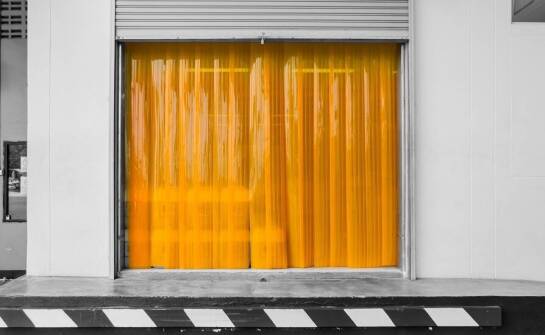 Wpływ kurtyn paskowych na redukcję kosztów operacyjnych w przedsiębiorstwie