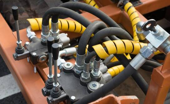 Wpływ jakości części case 580 na efektywność pracy ciągników