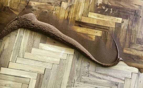 Kreszowanie jako metoda wzbogacania tekstury materiałów