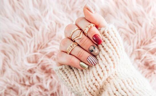 Jakie kolory lakierów do paznokci są modne w tym sezonie?