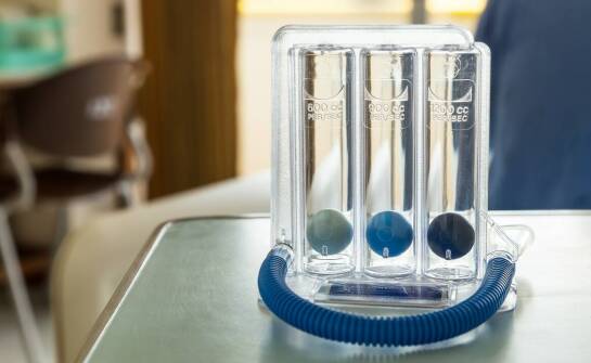 Dlaczego maski do inhalacji dla dorosłych są niezbędne w domowej apteczce?