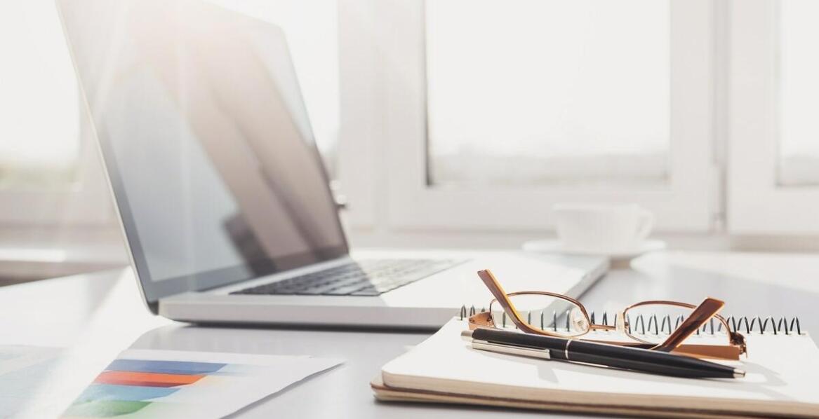 Praktyczne aspekty współpracy z prawnikiem podczas inwestycji w nieruchomości