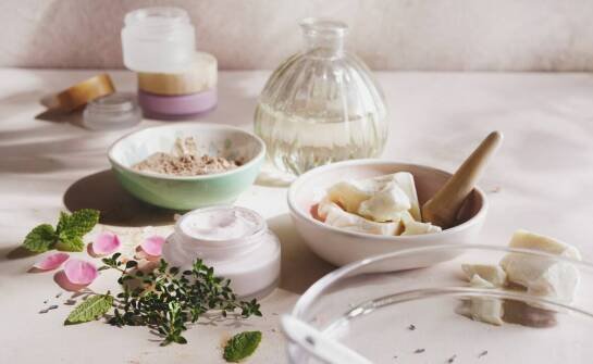 Jakie składniki powinny znaleźć się w koreańskiej maseczce dla skóry tłustej?