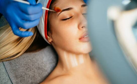 Jakie są długoterminowe efekty stosowania fibryny w zabiegach estetycznych?