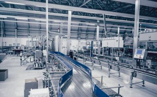 Rola serwisu maszyn pakujących w optymalizacji procesów produkcyjnych