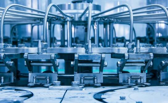 Jak maszyny pakujące mogą wspierać zrównoważony rozwój przedsiębiorstw?