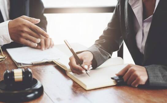 Jak uzyskać darmową pomoc prawną przy sporządzaniu testamentu?