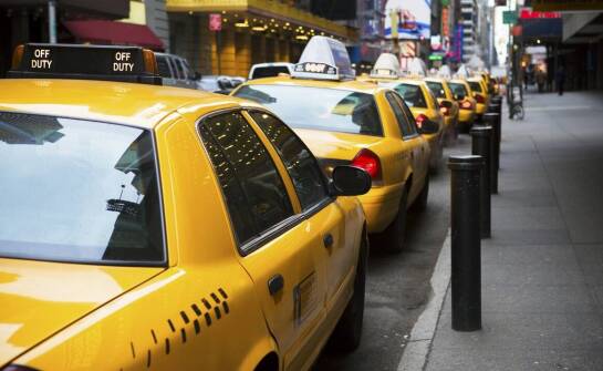 Jak taxi wspiera codzienne dojazdy do pracy i szkoły?