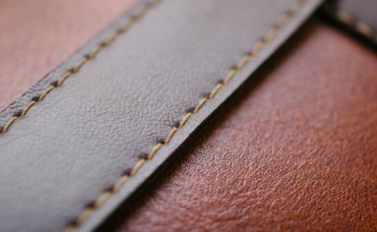 Jak włoskie portfele skórzane łączą tradycję z nowoczesnym designem?