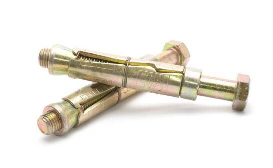 Kotwa stalowa jako niezbędny element zabezpieczenia konstrukcji