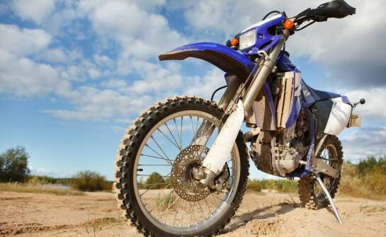 Czym wyróżnia się rower MTB 500 w ofercie sklepu internetowego?