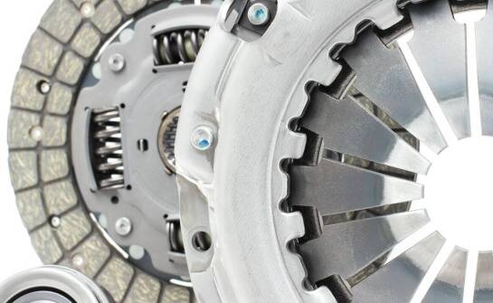 Zalety używania oryginalnych docisków sprzęgła Deutz Fahr w ciągnikach