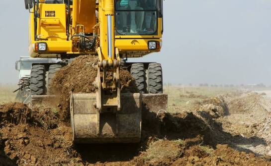 Zastosowanie koparek – najważniejsze informacje i popularne rodzaje maszyn