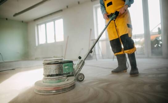 Najważniejsze etapy przygotowania posadzek – praktyczne informacje i wskazówki
