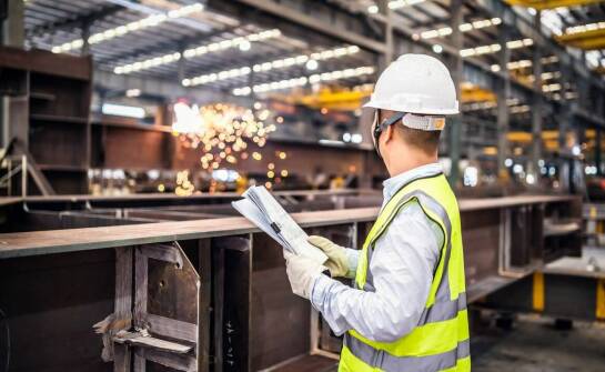 Nowoczesne rozwiązania w produkcji konstrukcji stalowych dla przemysłu