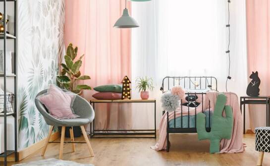 Jak zminimalizować wpływ nadmiaru bodźców na dziecko w jego pokoju?