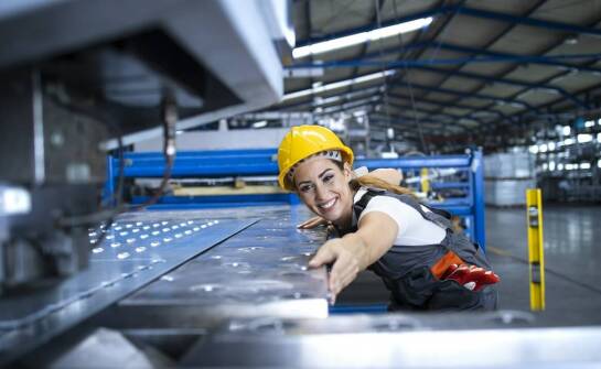 Blacharstwo samochodowe – na czym polega naprawa karoserii auta